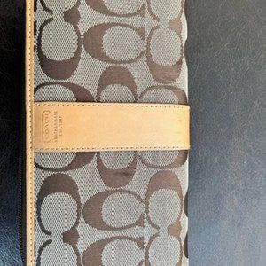 Coach women's zip wallet